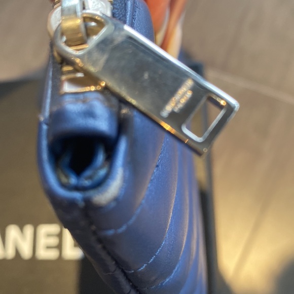 Saint Laurent YSL monogram wristlet, quilted pouch wallet - Picture 4 of 7